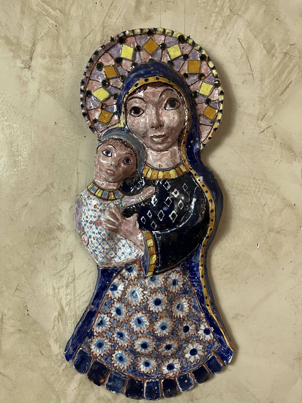 photo for sale Decorative Ceramic Statue