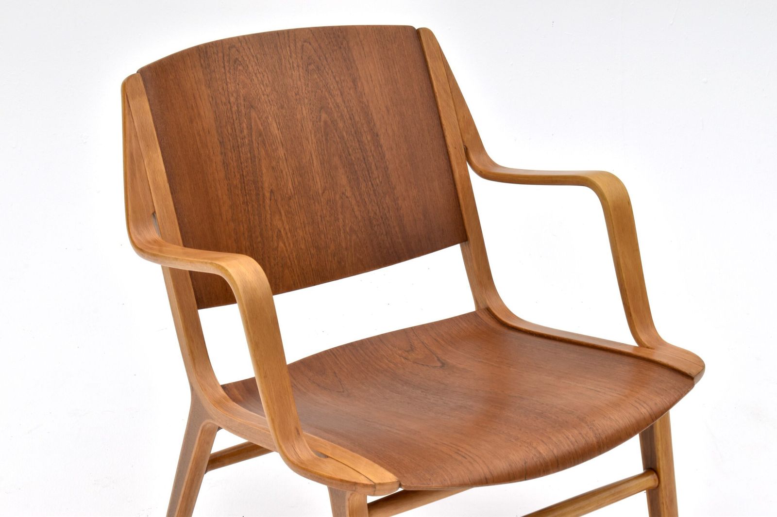 Peter Hvidt Ax Chair For Fritz Hansen photo for sale