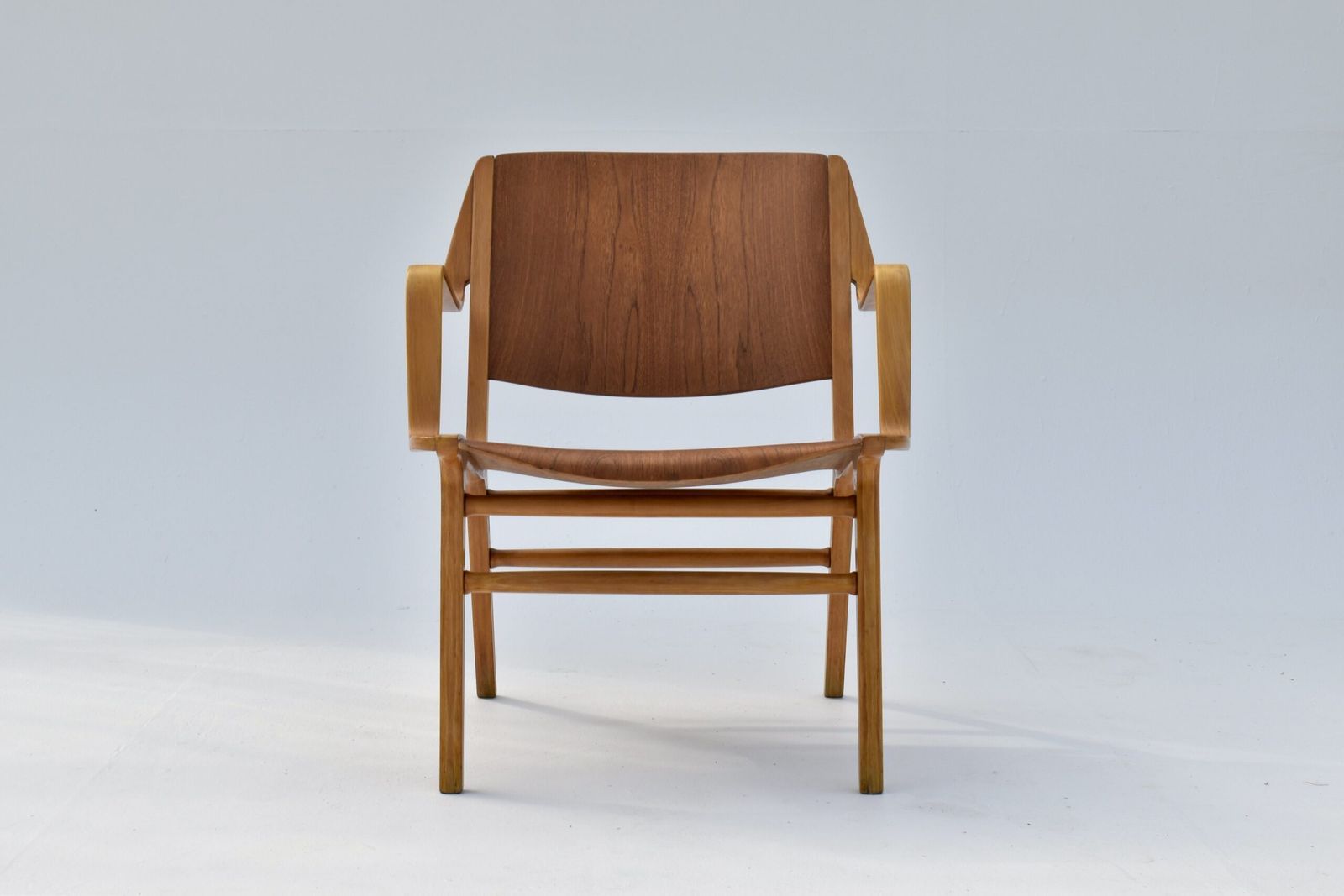 Peter Hvidt Ax Chair For Fritz Hansen photo vinterior
