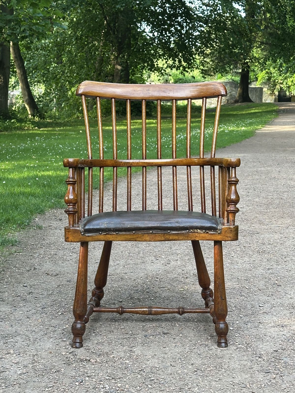 An Unusual Low Backed Darvel Chair Attributed To Hugh Shields, Ayrshire, Late 19th Century photo vinterior