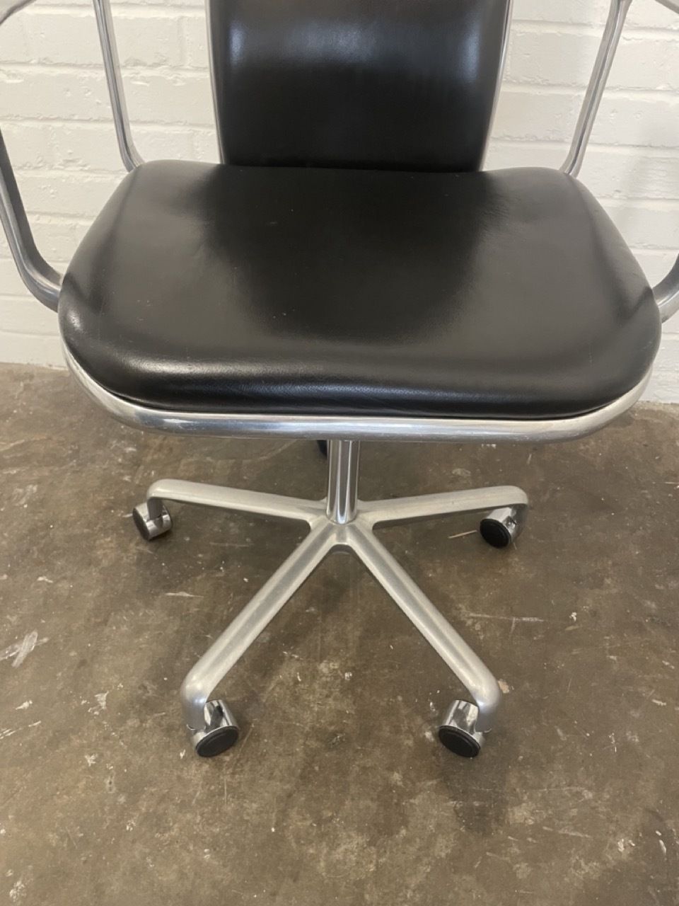 Vintage Hille Fred Scott Supporto Task Chair. High Back With Arms In Polished Aluminium With Black Leatheri Seat Pads photo furniture
