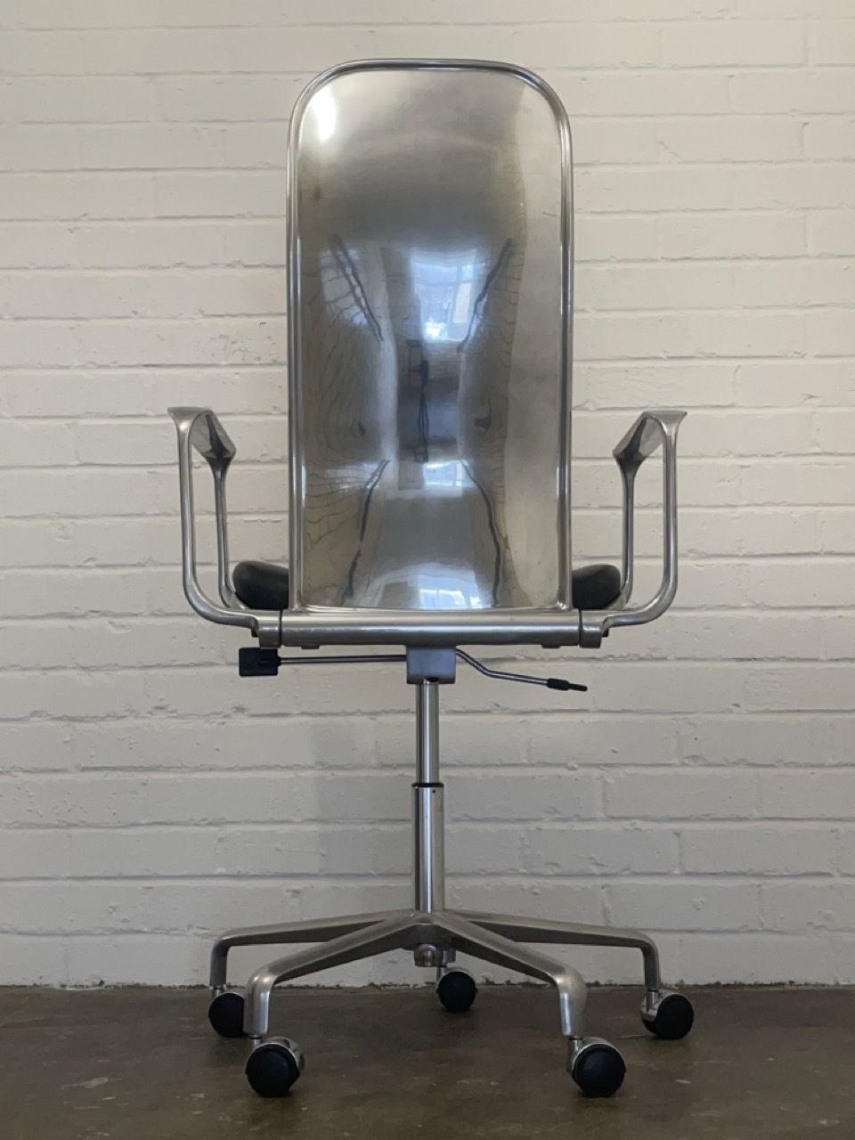 Vintage Hille Fred Scott Supporto Task Chair. High Back With Arms In Polished Aluminium With Black Leatheri Seat Pads photo Furniture
