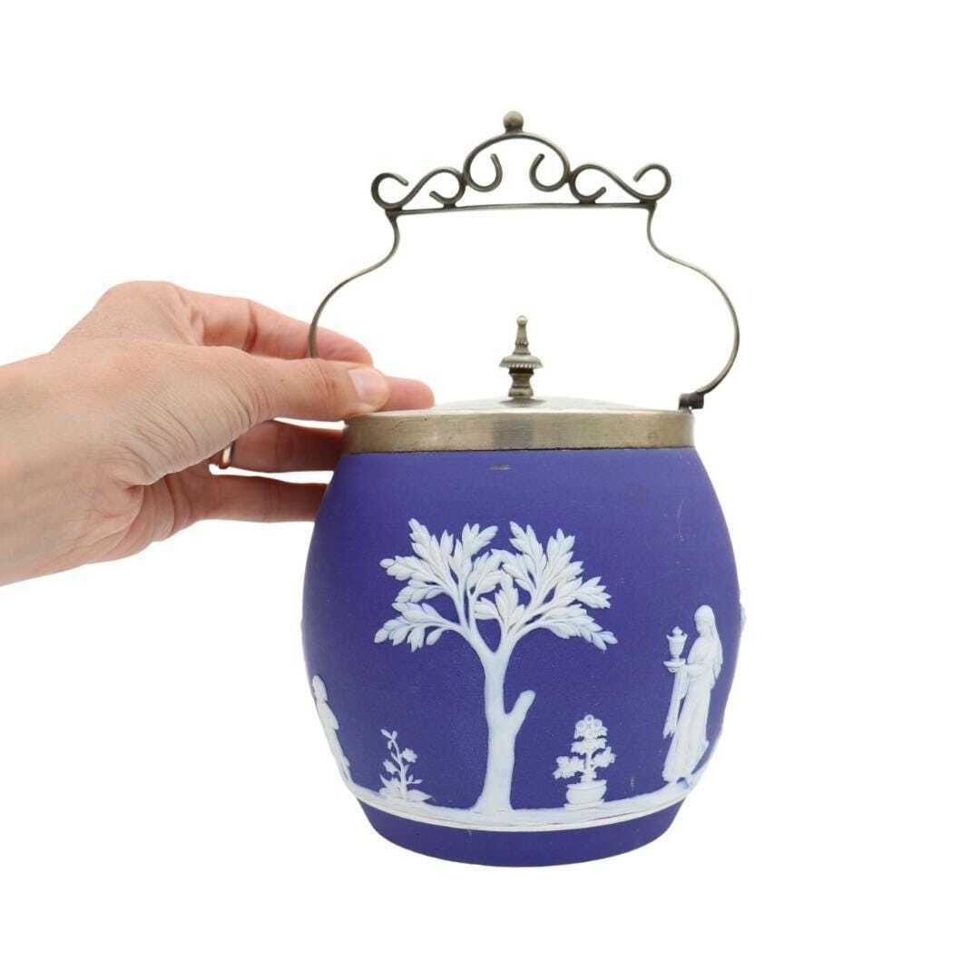 Antique Wedgwood Blue And White Jasperware Decorative Biscuit Barrel Neoclassical Made In England 19th Century photo 80.0