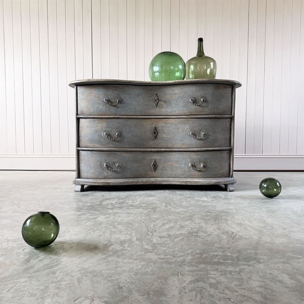 18th Century French Chest Of Drawers