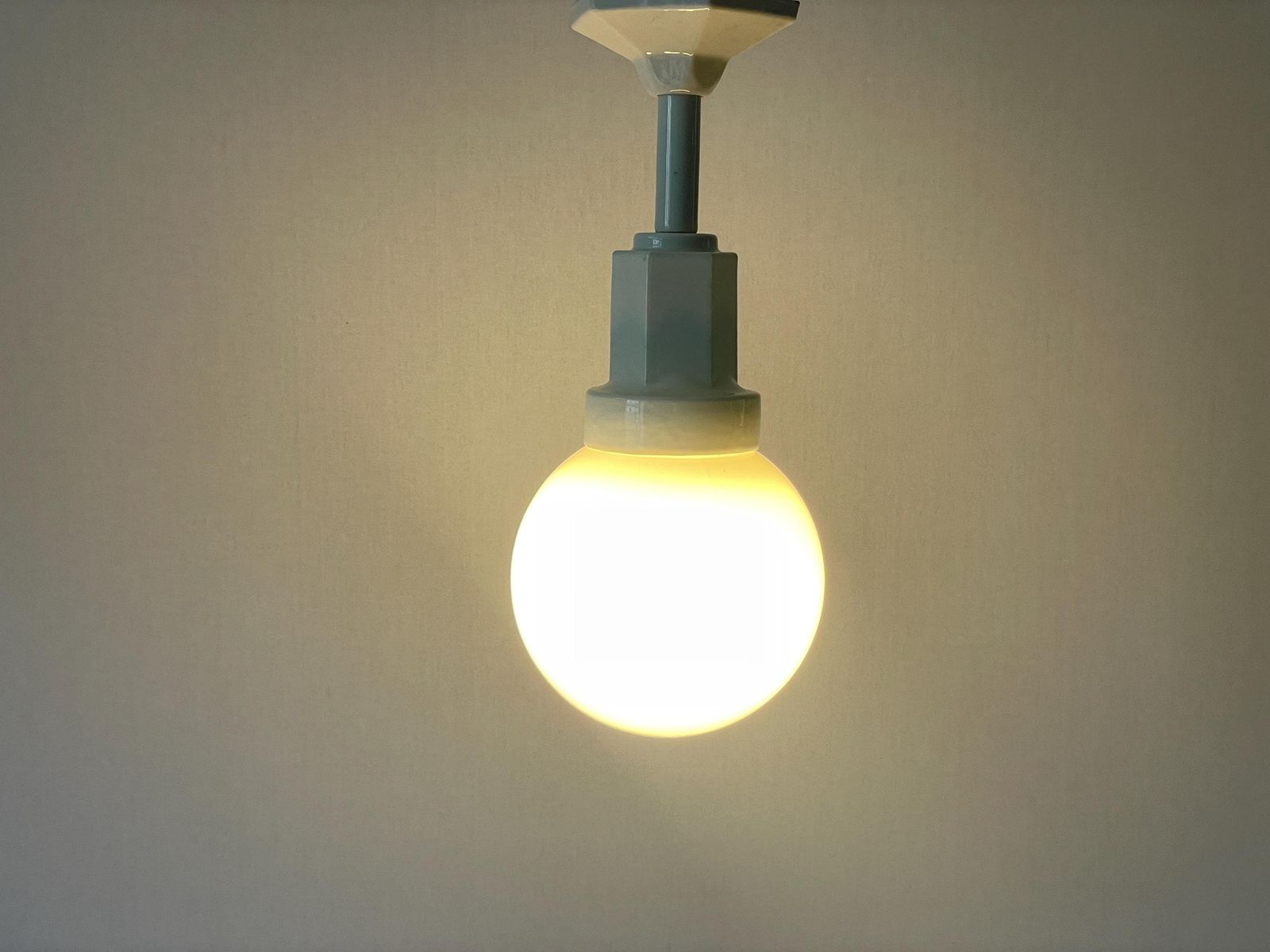 Art Deco Glass Ball And White Ceramic Body Pendant Lamp, 1960s, Italy photo vinterior