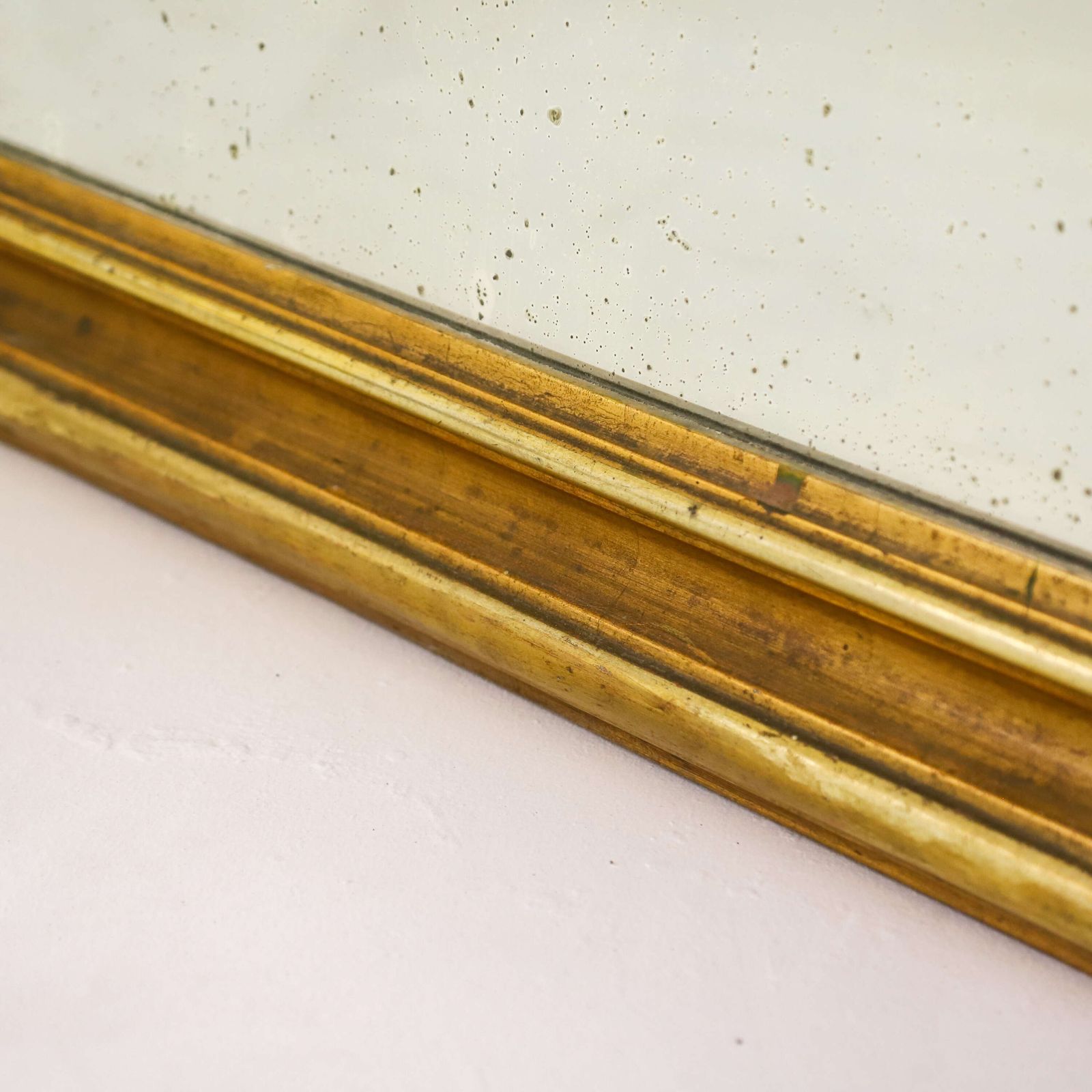 photo vintage Elegant Louis Philippe Gilt Mirror  Timeless French Overmantle Accent