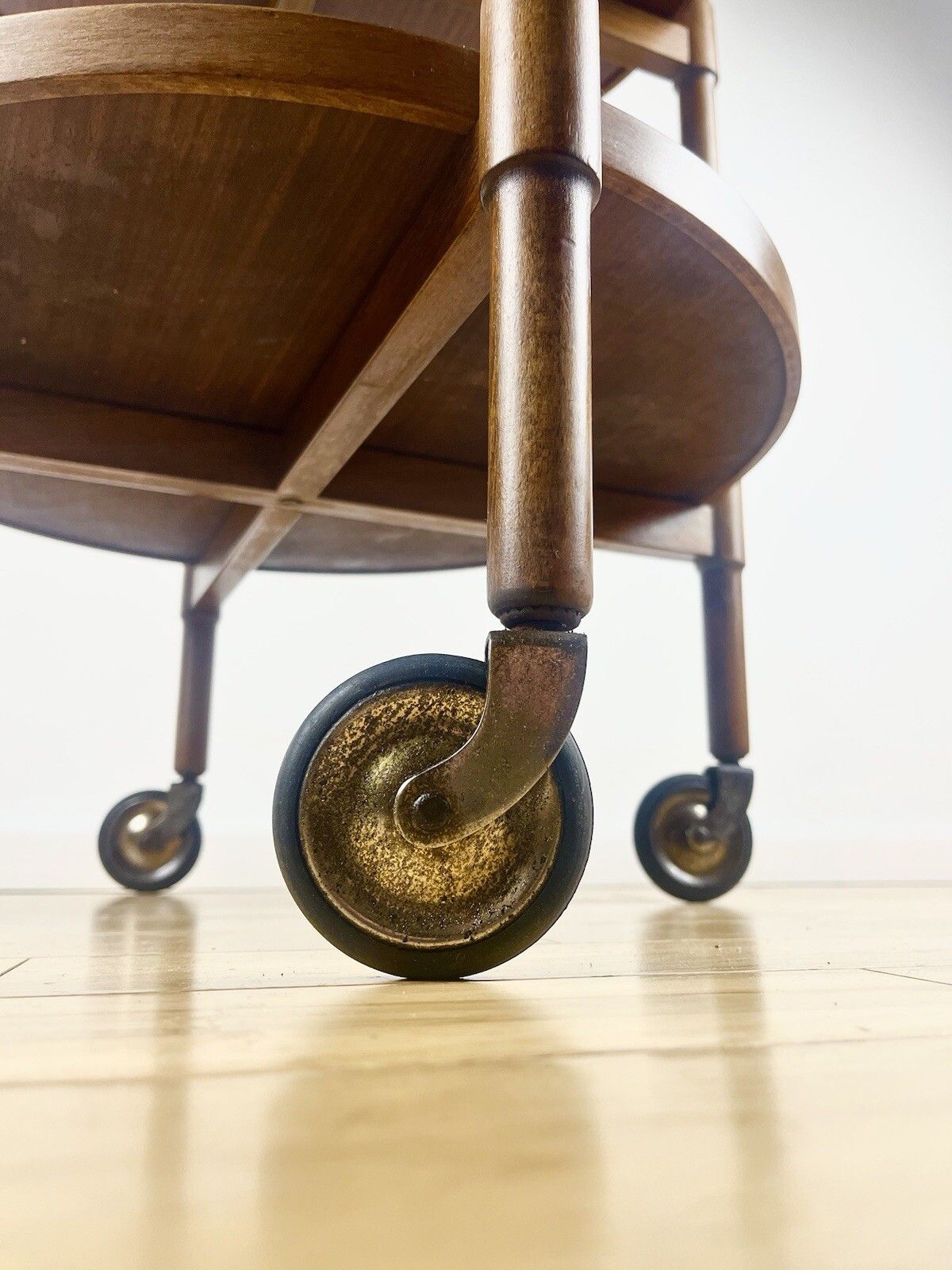 photo vintage Beautiful English Drinks Trolley Side Table Oak And Mahogany Mid Century 1950s