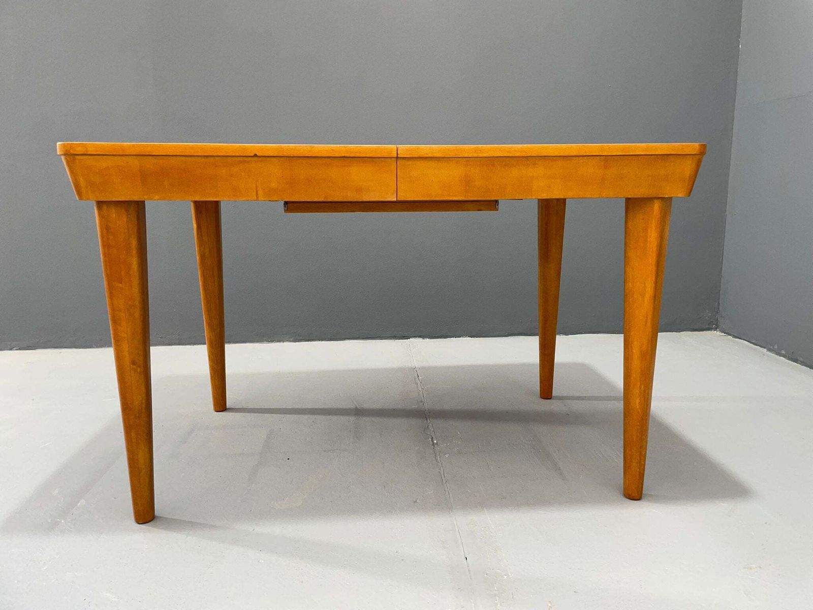 1016.0 Uitschuifbare Eettafel Met Dambordfineer – Jindřich Halabala, Jaren 1940–50 photo