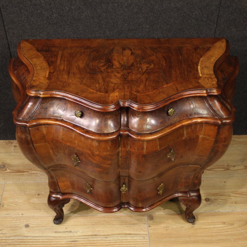 Venetian Dresser In Wood From The 20th Century photo furniture