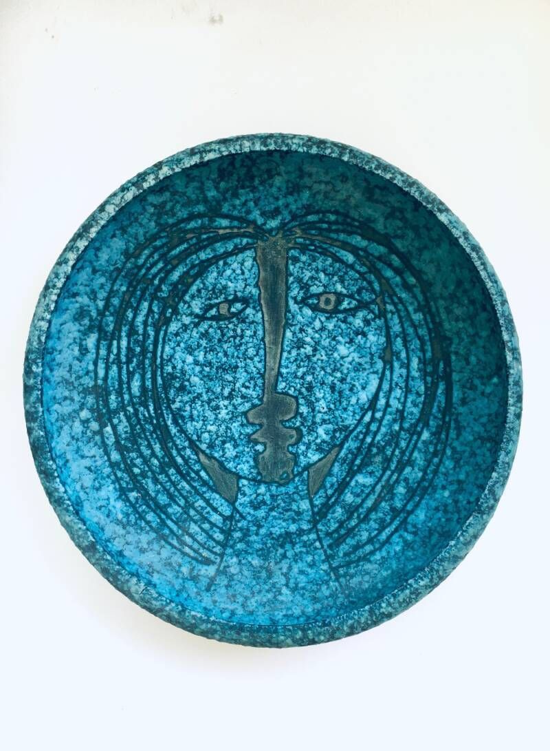 Very Rare Art Ceramics Sgraffito Face Bowl By Alvino Bagni For Raymor, Italy 1960's