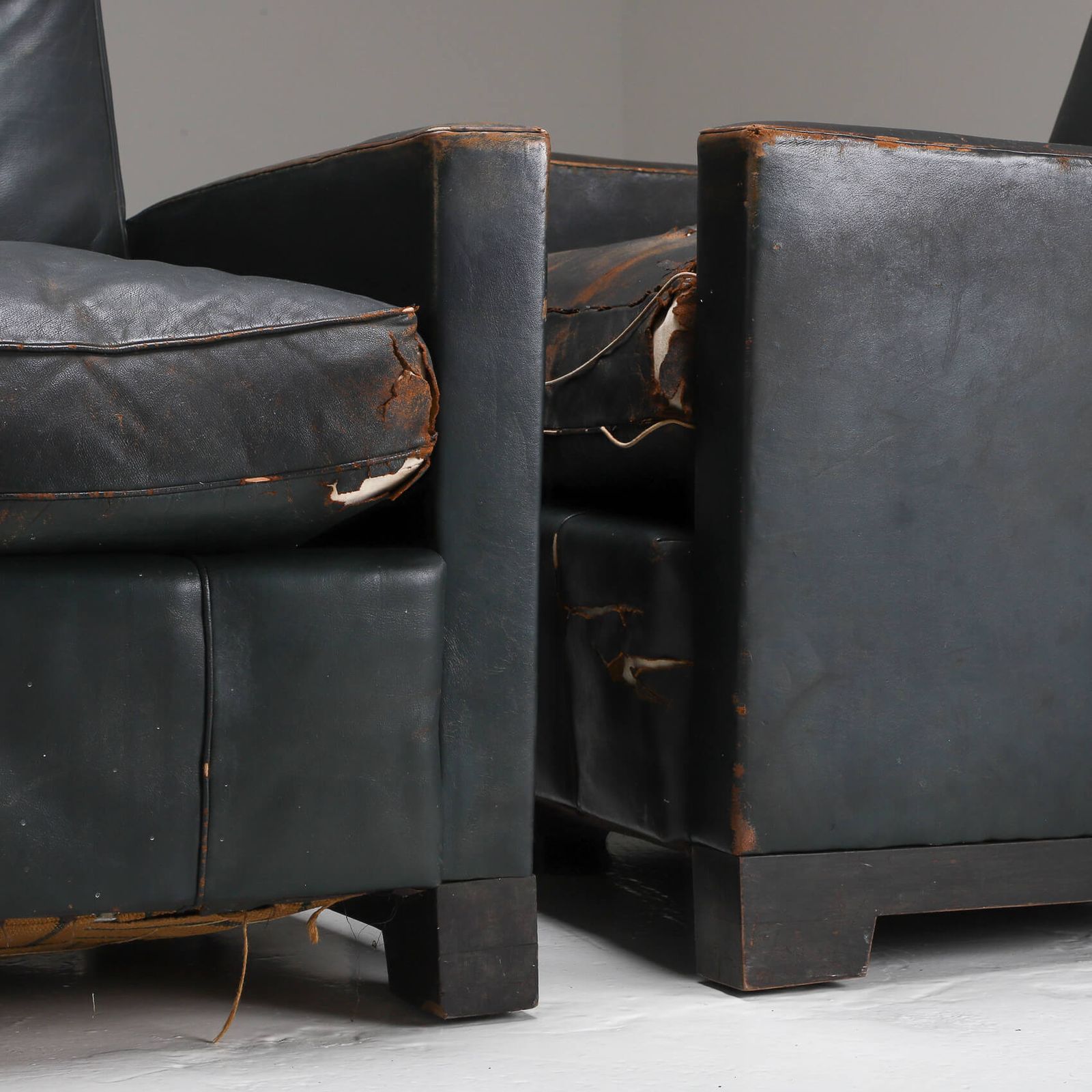 photo buy Pair Of Art Deco Leather Chairs