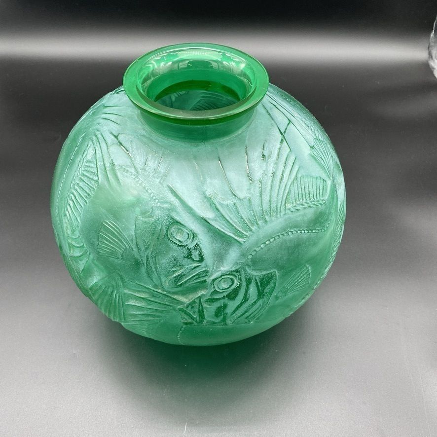A Green Poisson Vase By R.Lalique photo Home Decor
