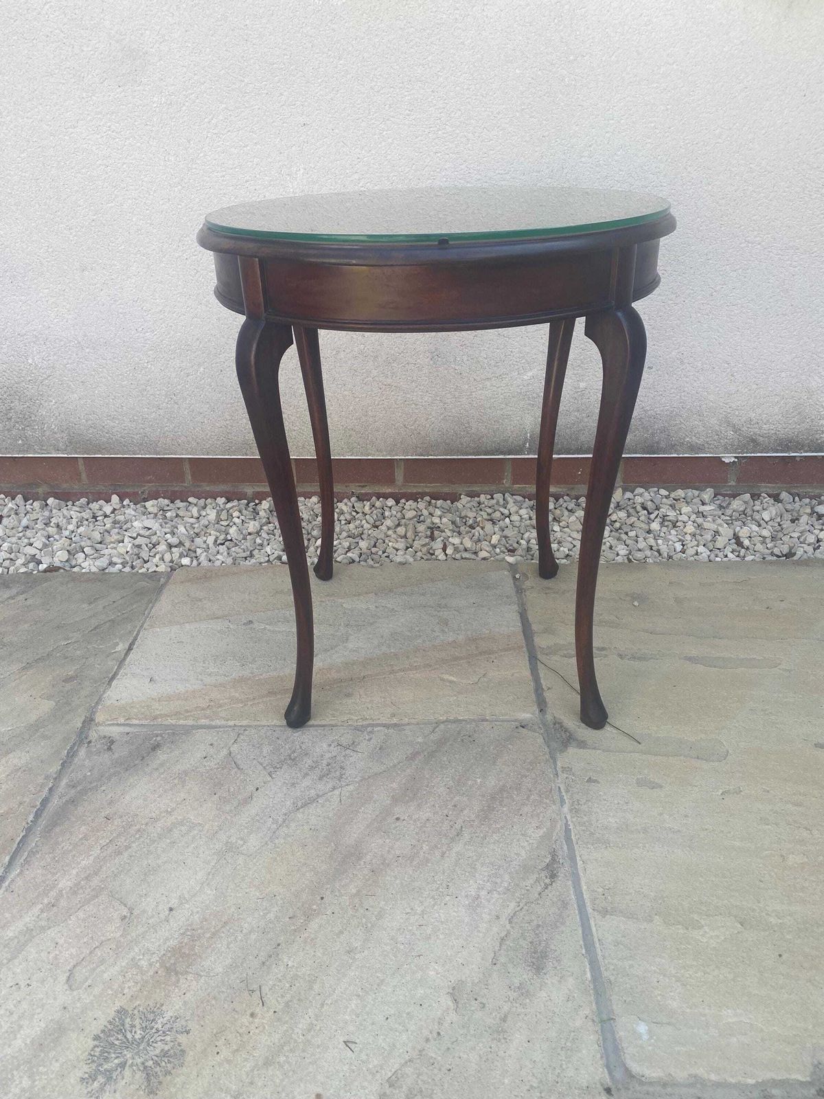 photo furniture Antique Mahogany Side Table Wine Table With Round Glass Top.