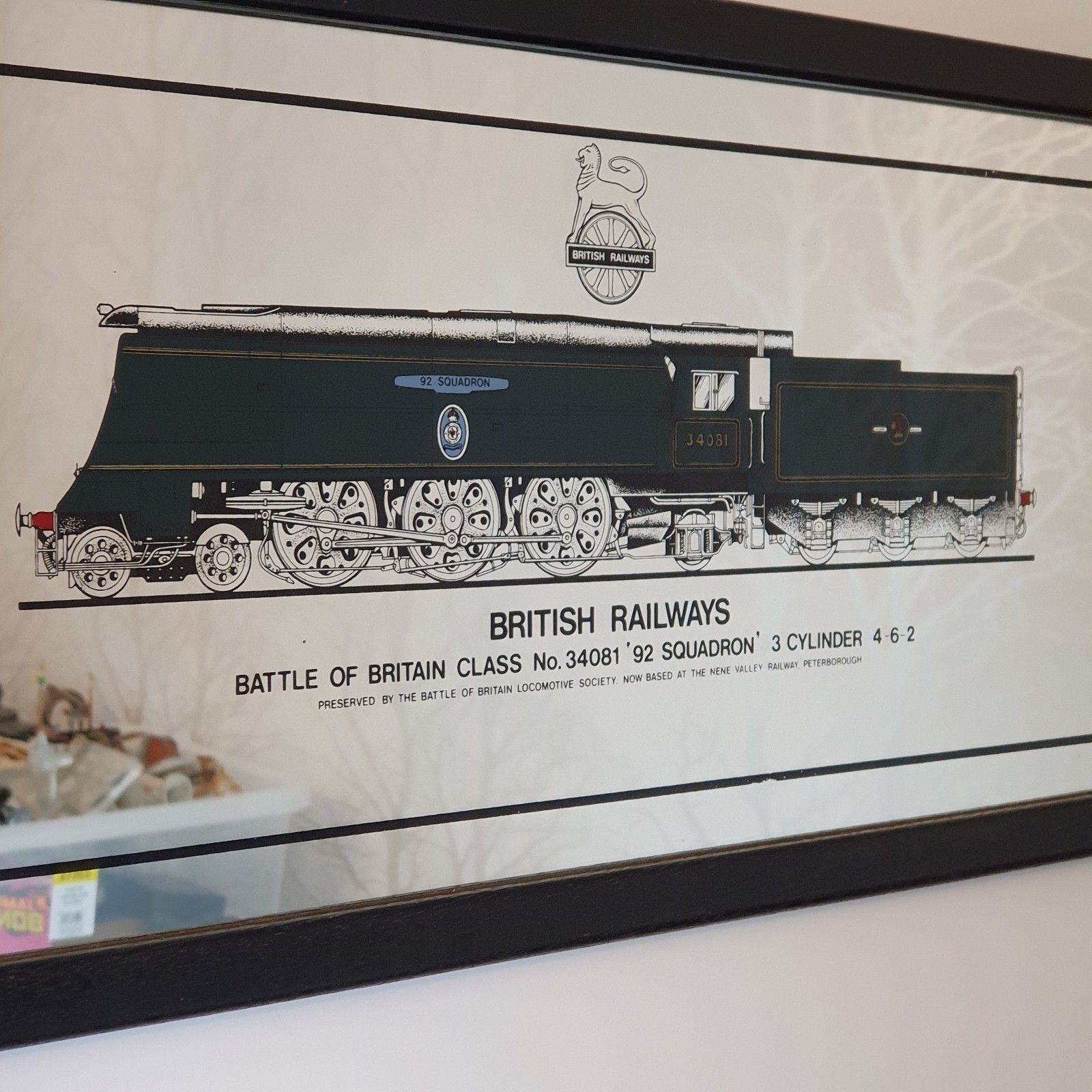 Vintage Battle Of Britain 34081 92 Squadron 3 Cylander Train Advertising Mirror photo furniture
