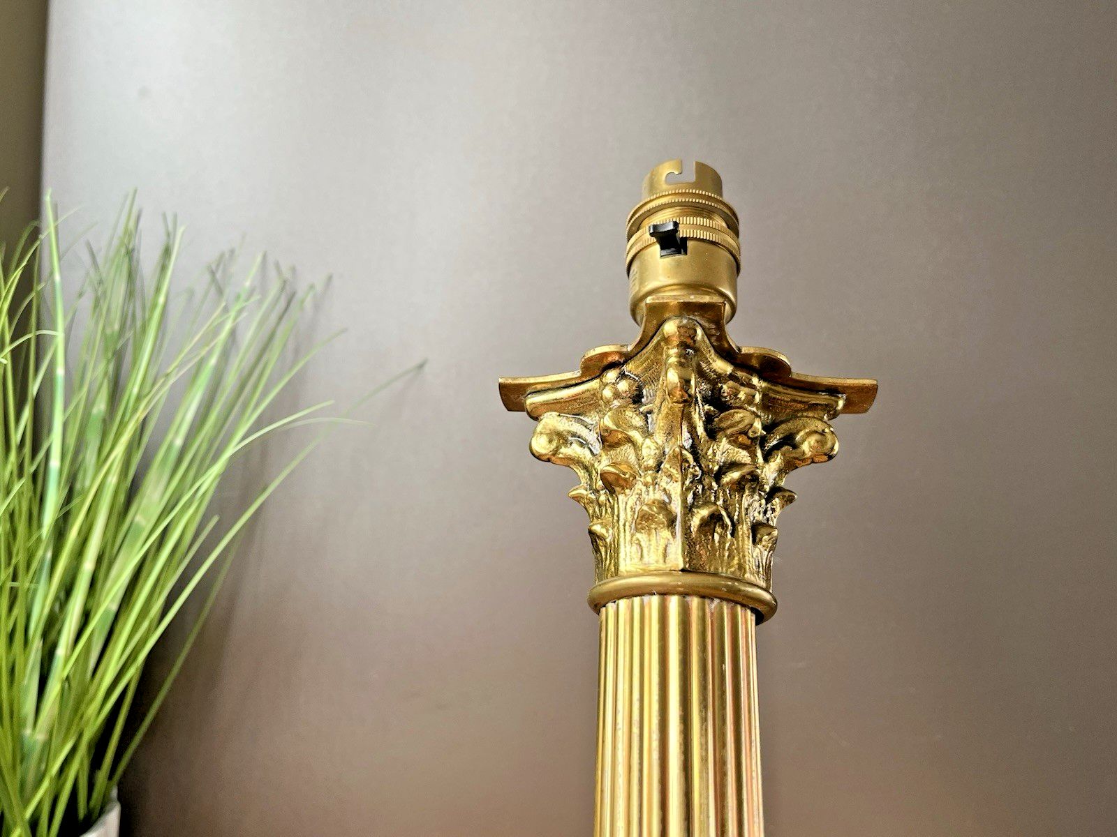 Large Antique Art Deco Corinthian Column Table Lamp Acanthus Leaf Country House photo vintage