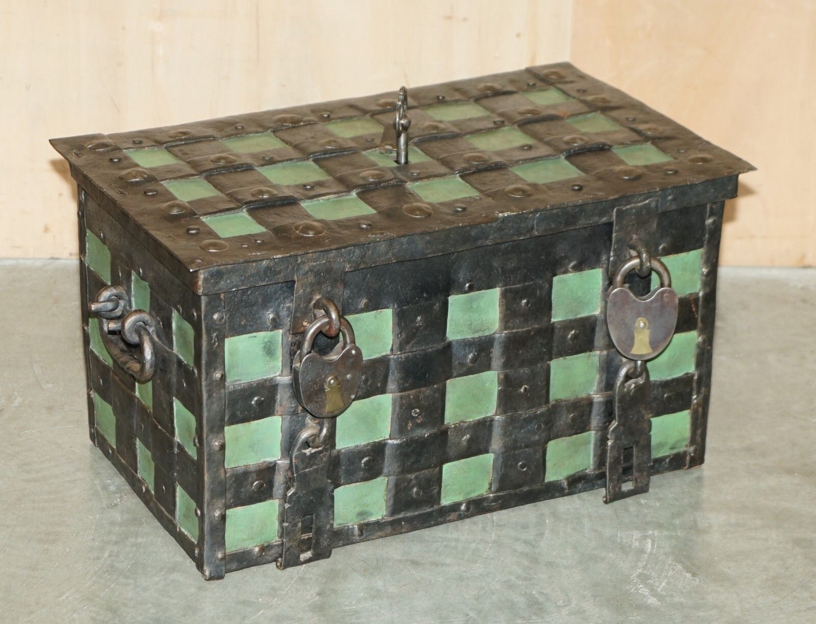 Fine Early 17th Century German Wrought Iron Safe Chest Trunk With Original Key photo furniture
