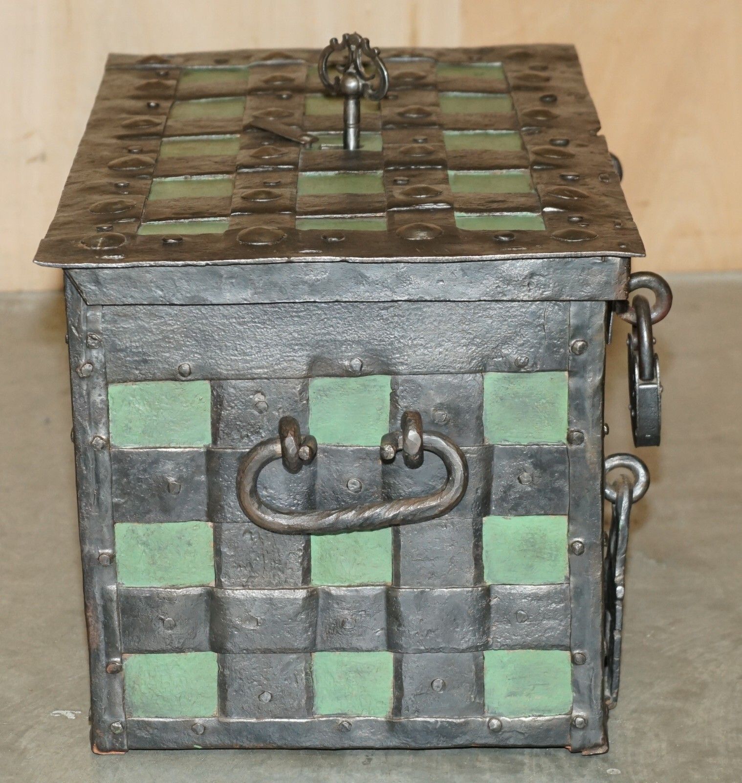 photo furniture Fine Early 17th Century German Wrought Iron Safe Chest Trunk With Original Key