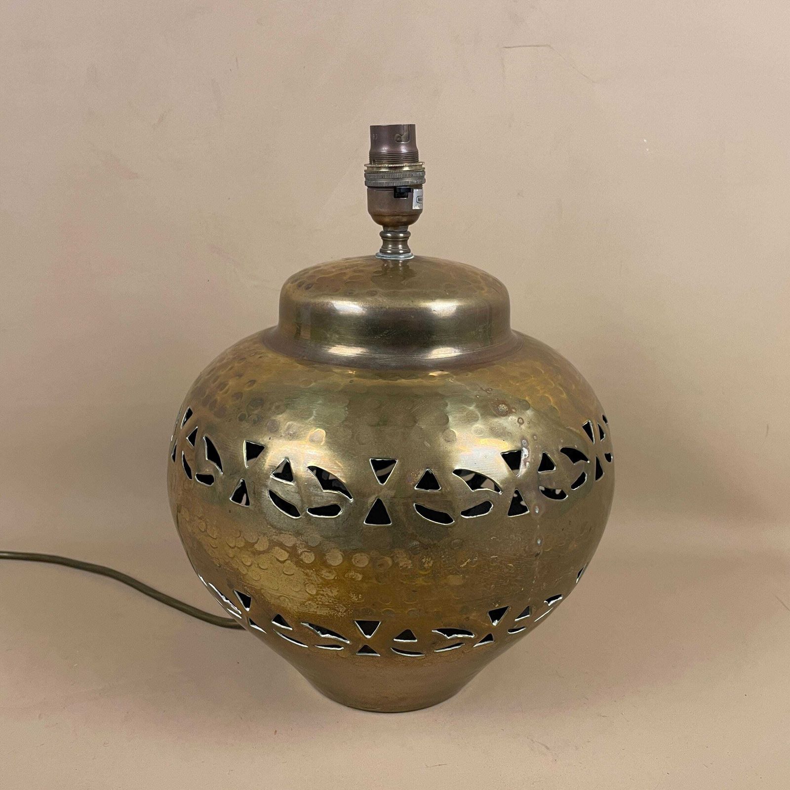 Antique Metal Indian Gold Brass Lamp Light Bedside Side Table Desk Ornate Detail Round Ball Vintage Hammered Patterned Lamps India Medium