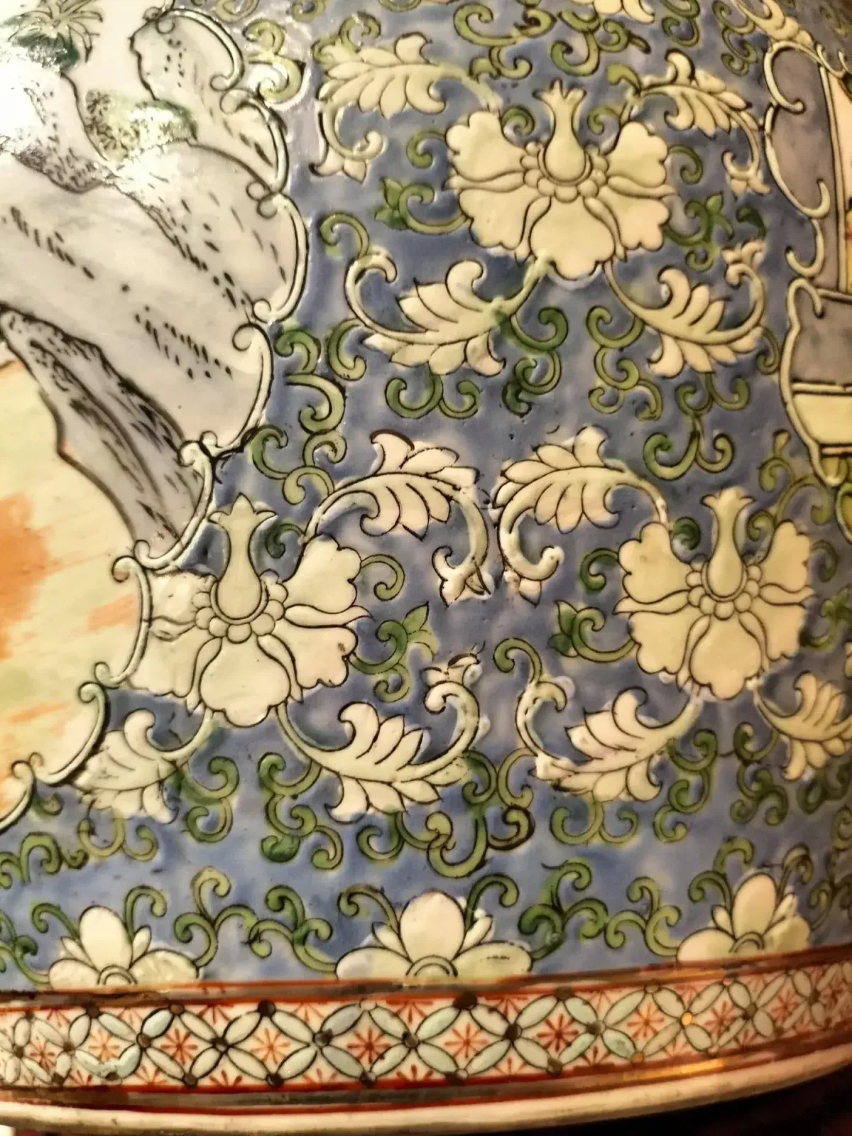 19th Century Aquarium Pot In Porcelain, China. photo vintage
