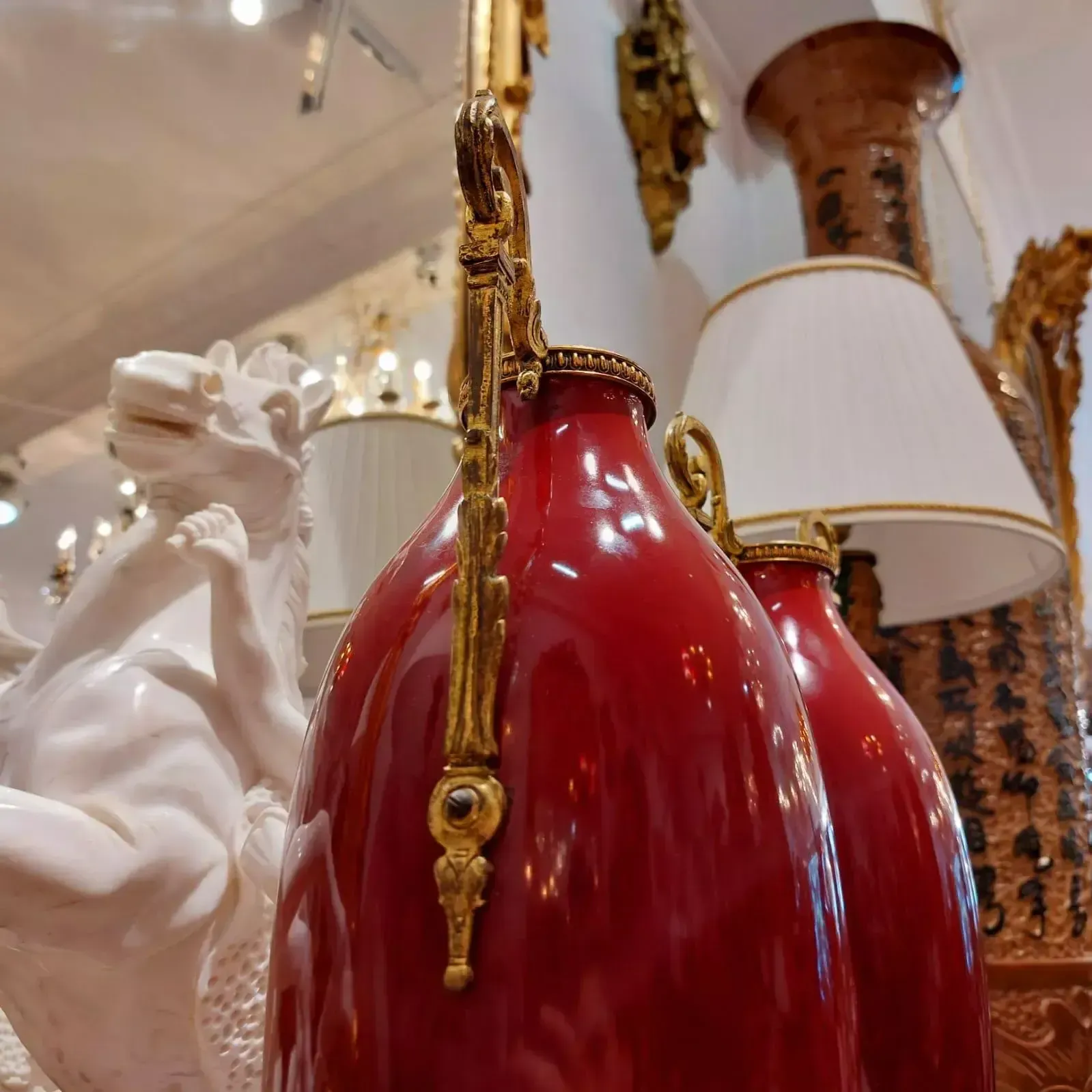 photo furniture Pair Of 19th Century Classical Style Red Vases With Accents In Gilt Bronze