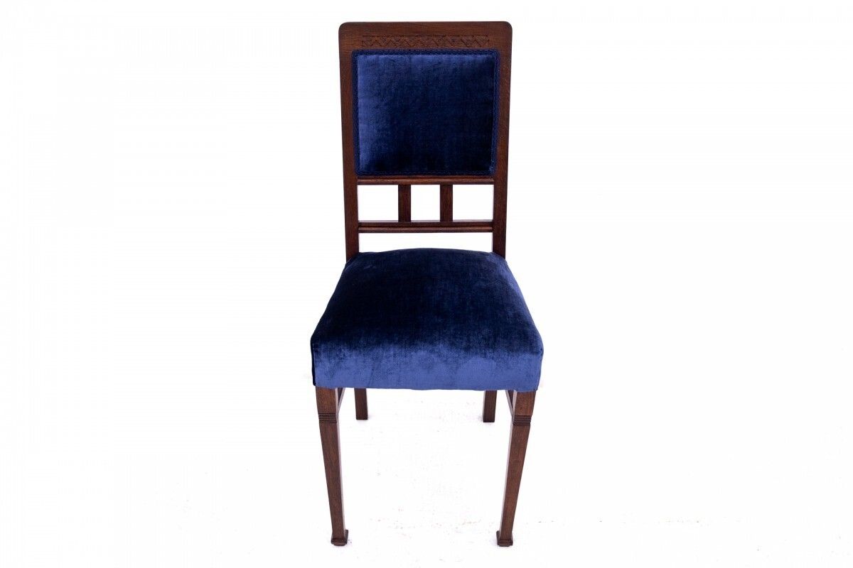 photo buy Art Nouveau Table With Chairs From The 1930s, Poland. After Renovation.