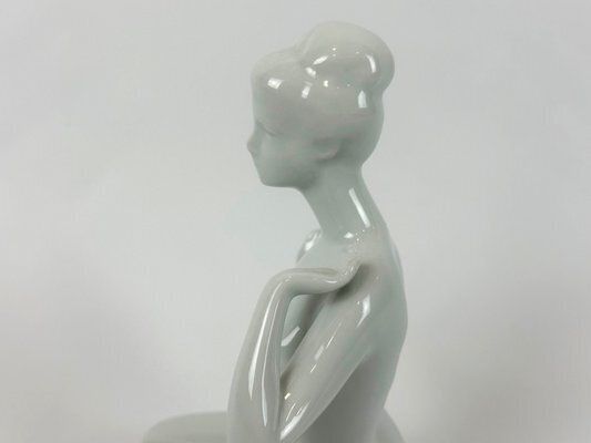Woman Porcelain Figurine By Jiří černoch For Royal Dux, 1960s photo 342.0