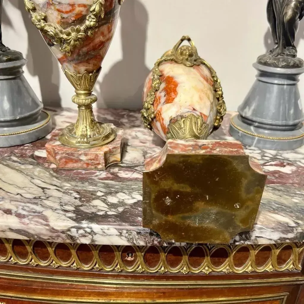photo furniture 19th Century Pair Of Large Cassolettes With Mascarons In Violet Breccia Marble