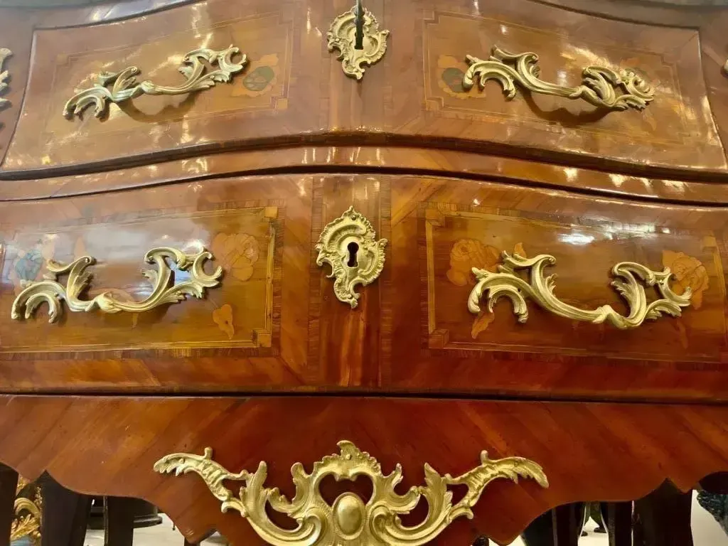 photo furniture Curved Louis XV Sauteuse Commode In Floral Marquetry, 18th Century