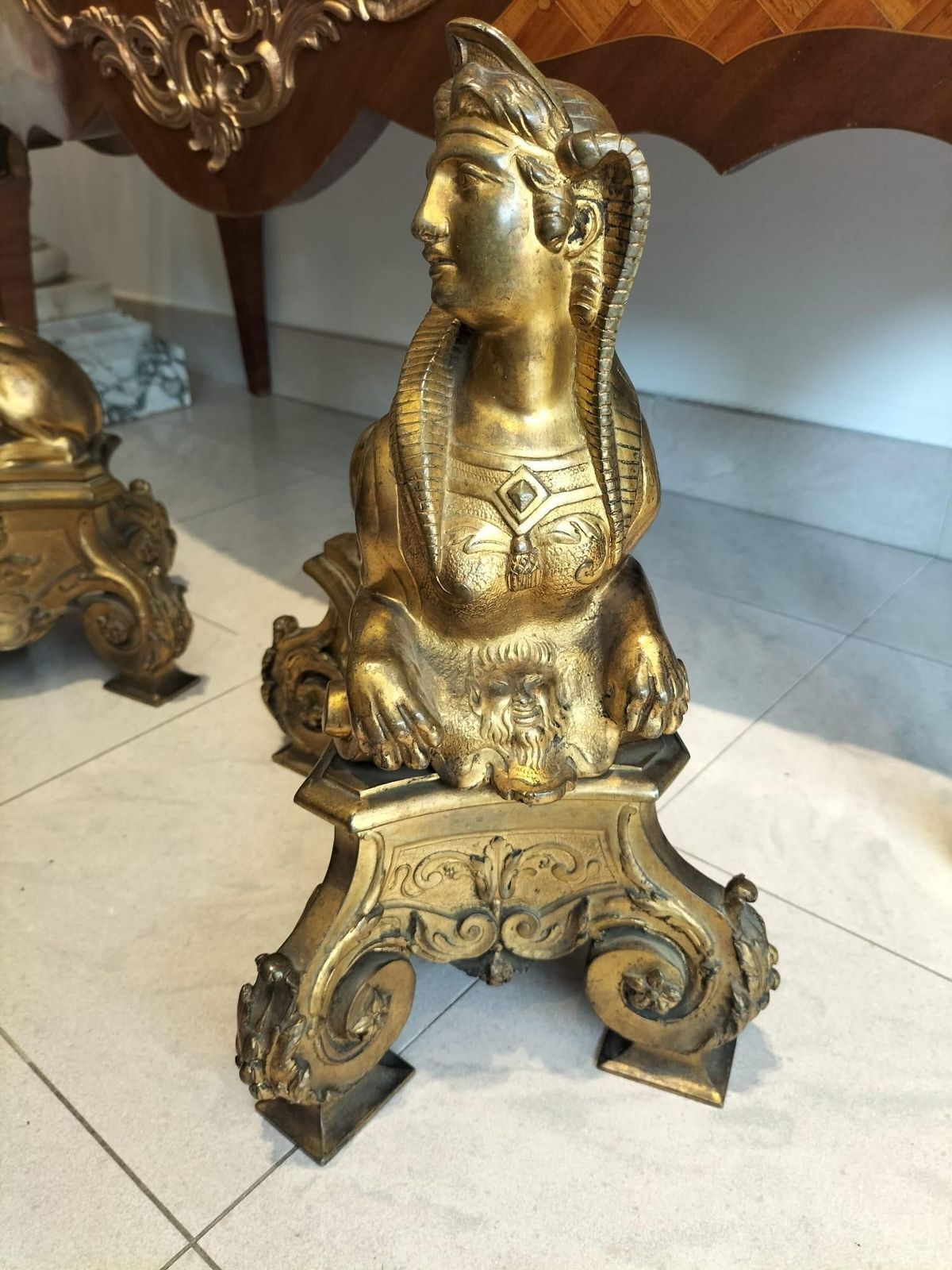 photo vinterior Pair Of 19th Century Gilt Bronze Fire Dogs In The Ancient Egyptian Style