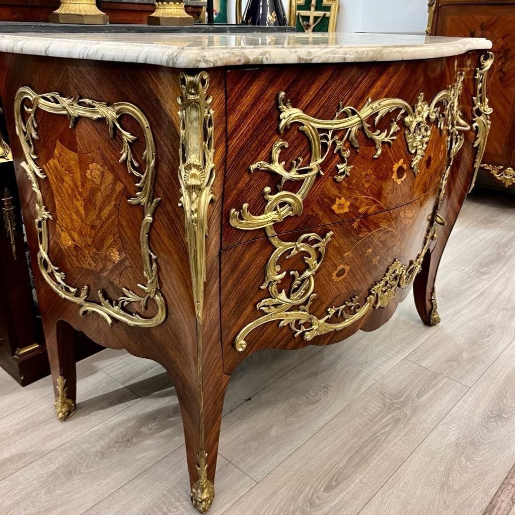 20th Century Louis XV Style Ceremonial Commode In Marquetry And Marble Top photo for sale