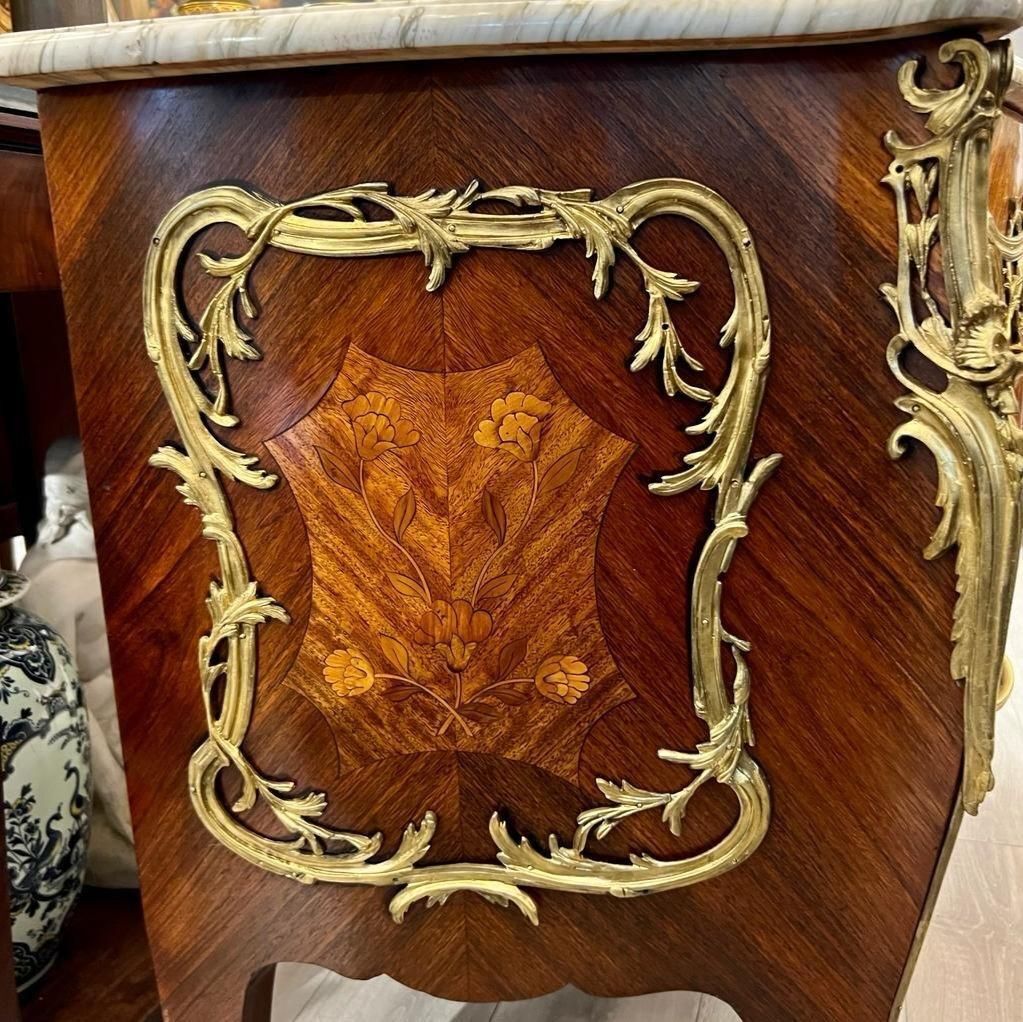 20th Century Louis XV Style Ceremonial Commode In Marquetry And Marble Top photo vintage