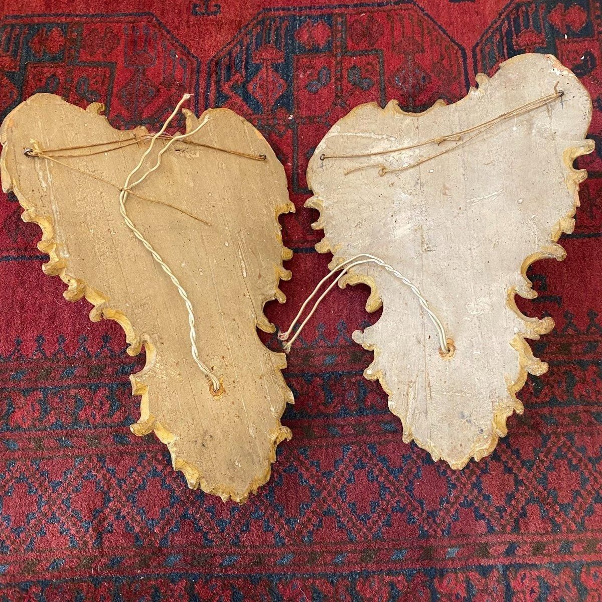 18th Century Pair Of Louis XV Rococo Style Italian Sconces In Gilded Wood photo vinterior
