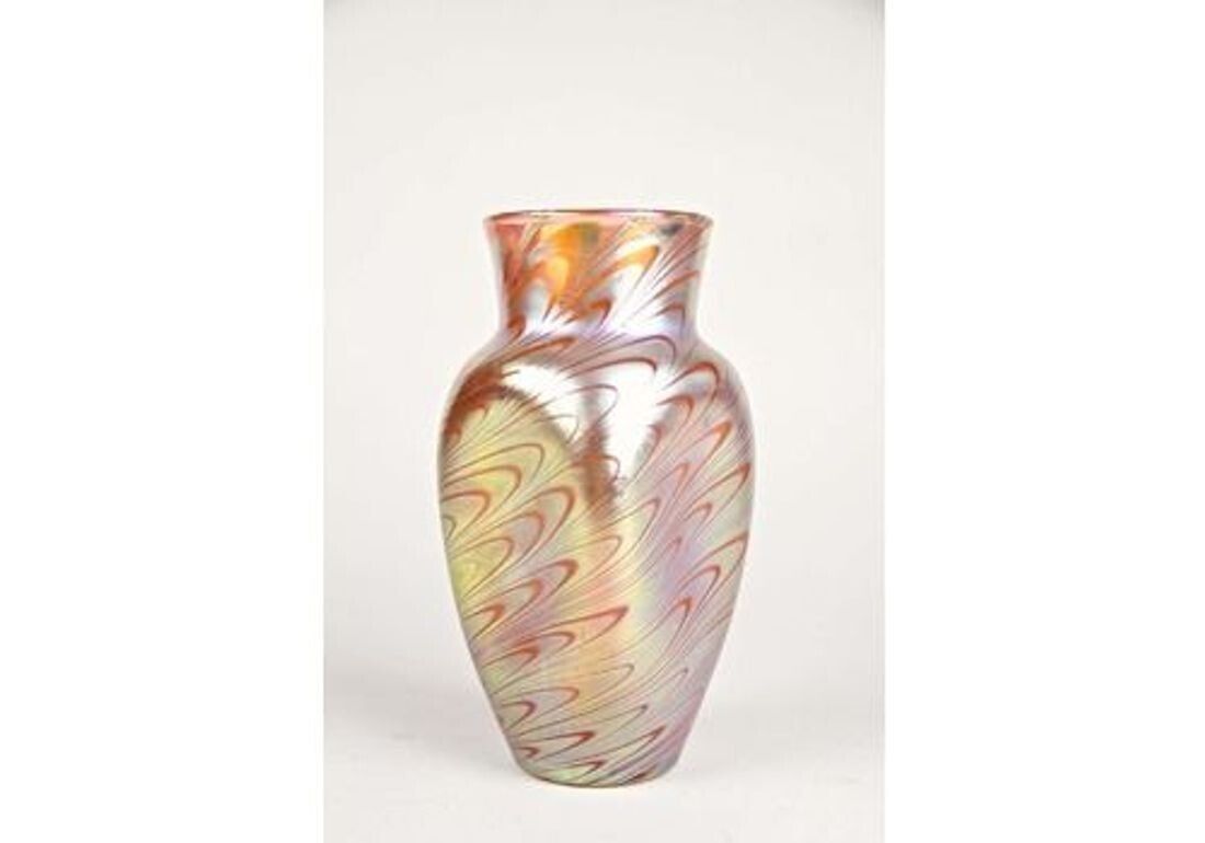 Art Nouveau Glass Vase By Loetz Witwe   Phenomen Rosa, Iridescent, Ca. 1902 photo for sale