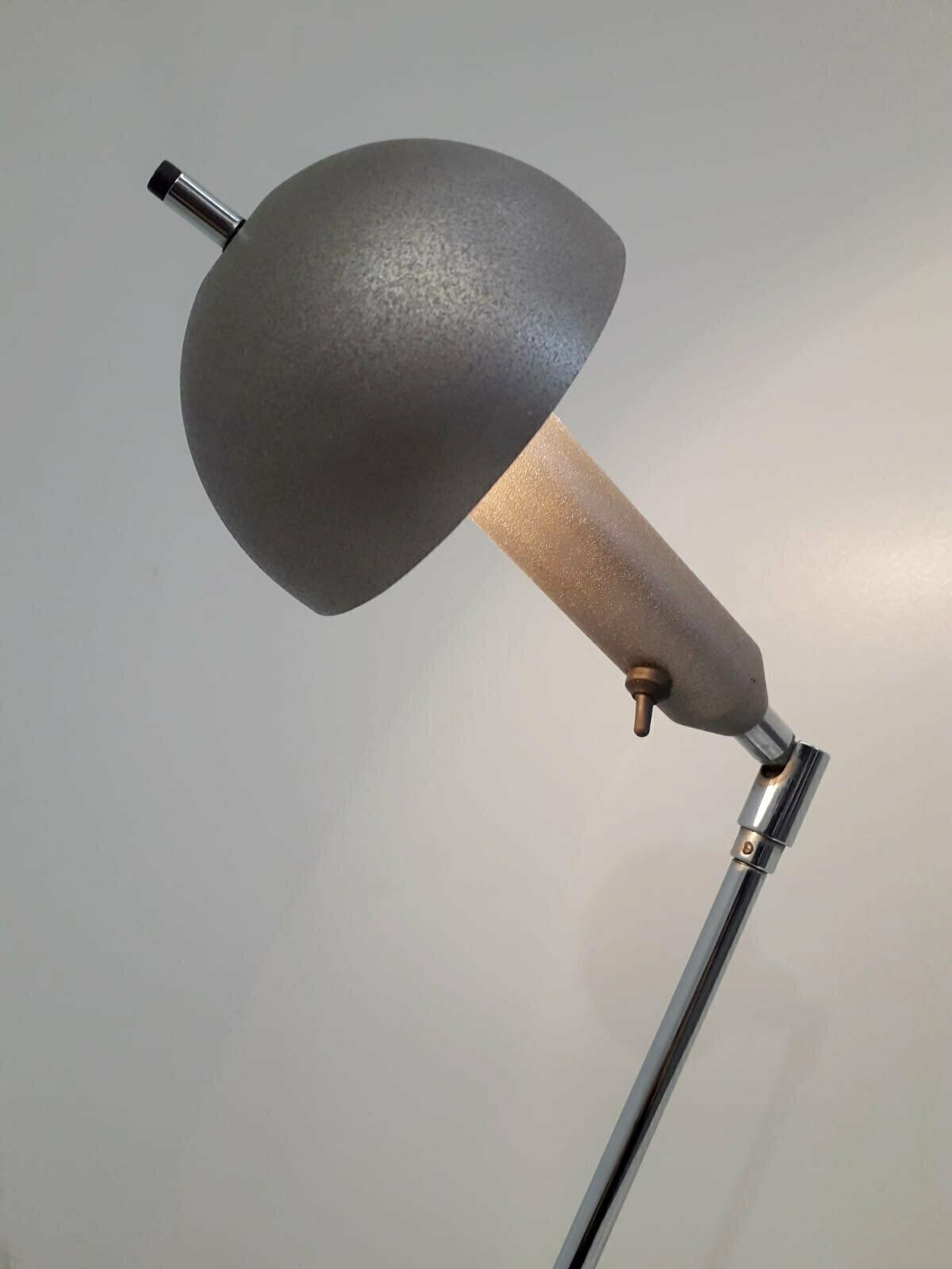 photo for sale Rare Pair Of Lamp Tables By Fontana Arte