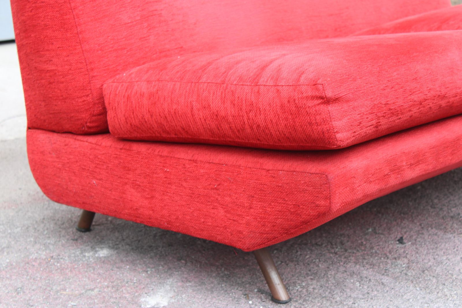 Marco Zanuso Triennale Sofa Marco Zanuso For Arflex 1951 Red Velvet photo for sale