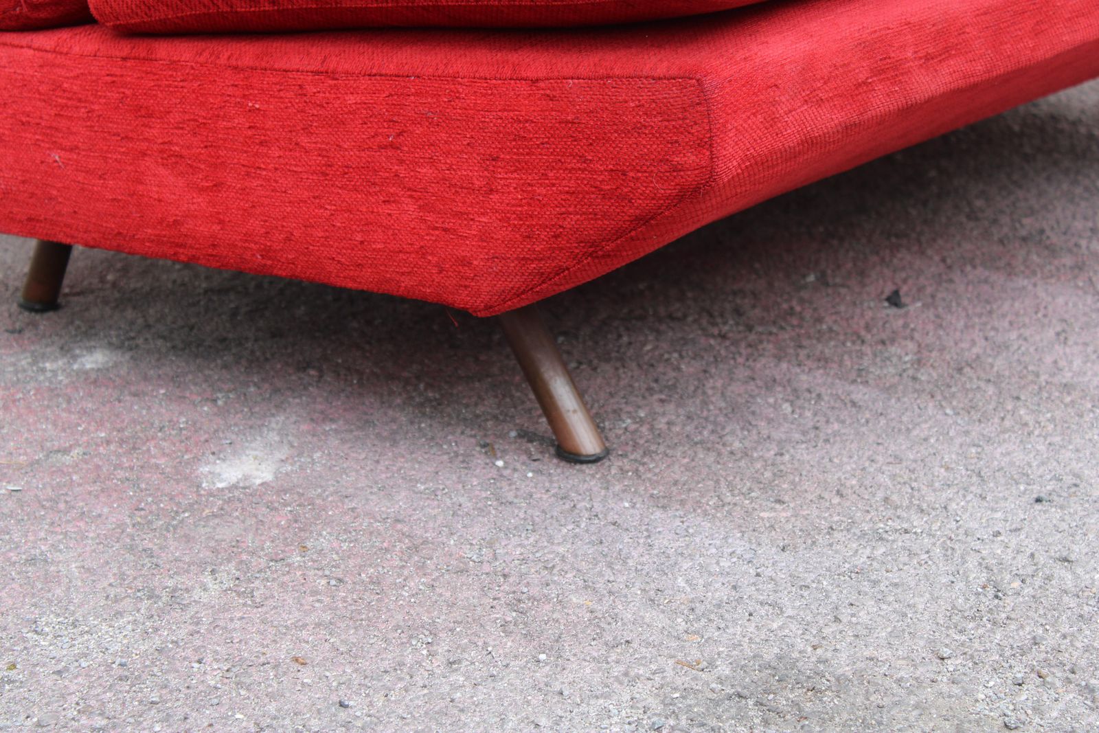 Marco Zanuso Triennale Sofa Marco Zanuso For Arflex 1951 Red Velvet photo vinterior