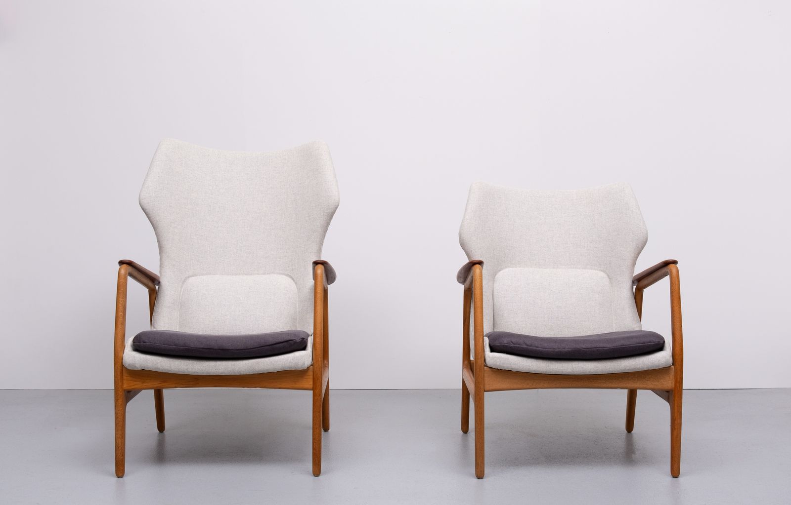 Aksel Bender Madsen Karen Pair Wingback Chairs Bovenkamp Holland 1960 photo furniture