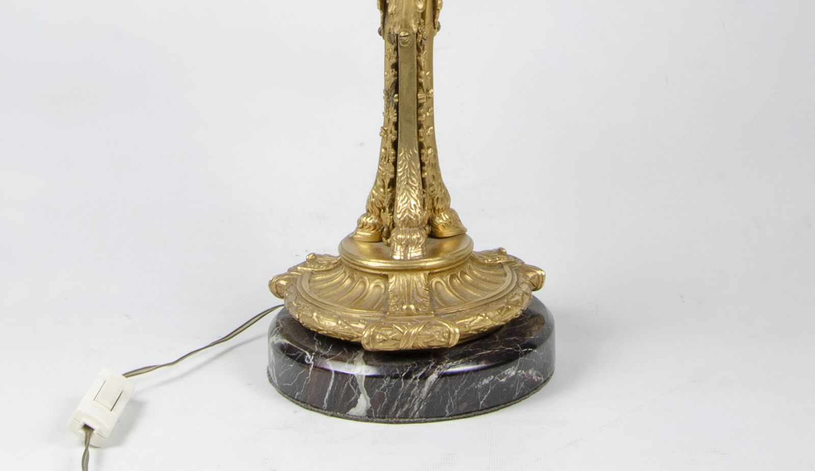 19th Century Louis XVI Style Gilt Bronze Sculptural Table Lamp With Pink Glass Accents, France photo Lighting