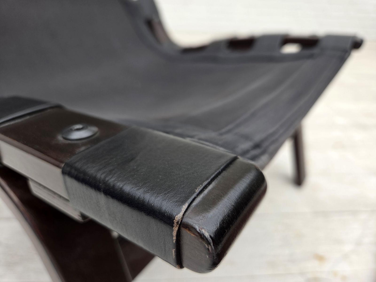 photo vintage 1970s, Danish Loungechair By Farstrup, Furniture Leather, Canvas, Bent Wood.