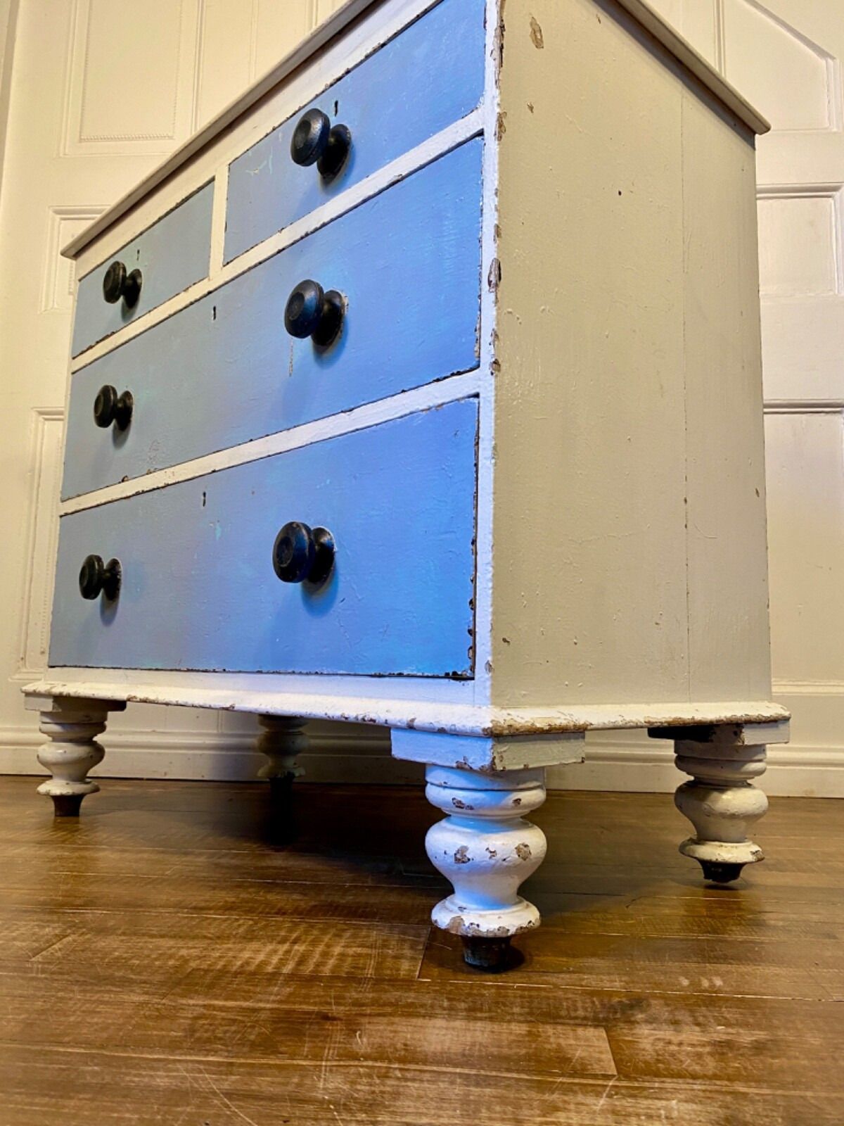 Antique Victorian English Original Paint Pine Chest Of Drawers. photo 380.0