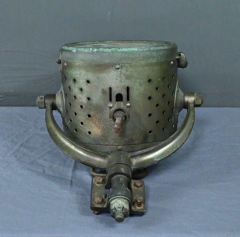 Lighting Blériot Phi Acetylene Lighthouse – 1900 photo