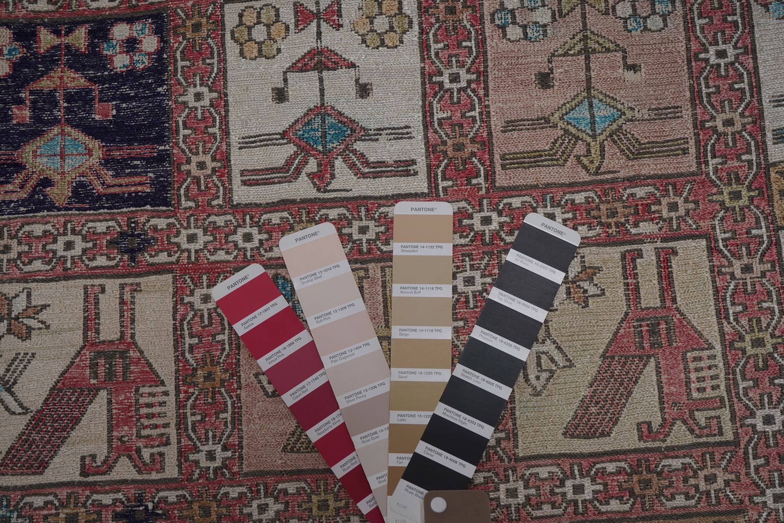 Soumac Kilim Pictorial Animals Rug 4'1'' X 5'8'' photo vintage