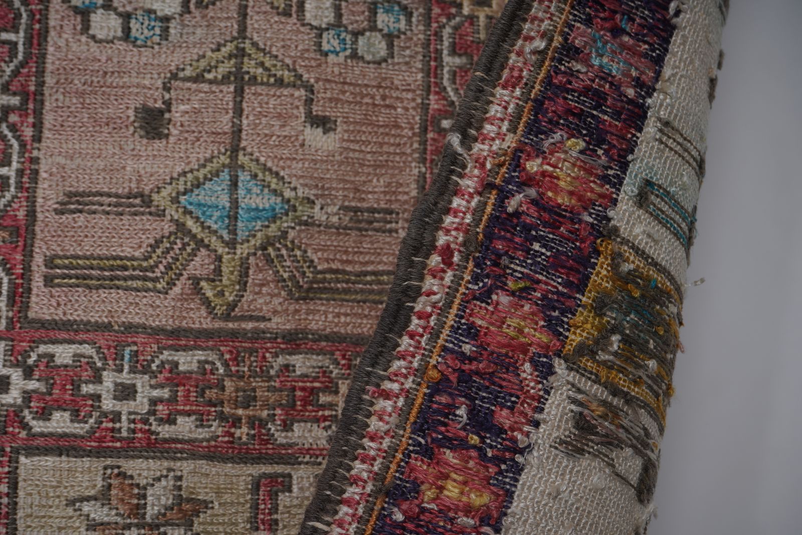 photo furniture Soumac Kilim Pictorial Animals Rug 4'1'' X 5'8''