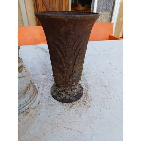 Lot De 3 Vases En Fonte 1900 De Charleville   Mézières photo furniture
