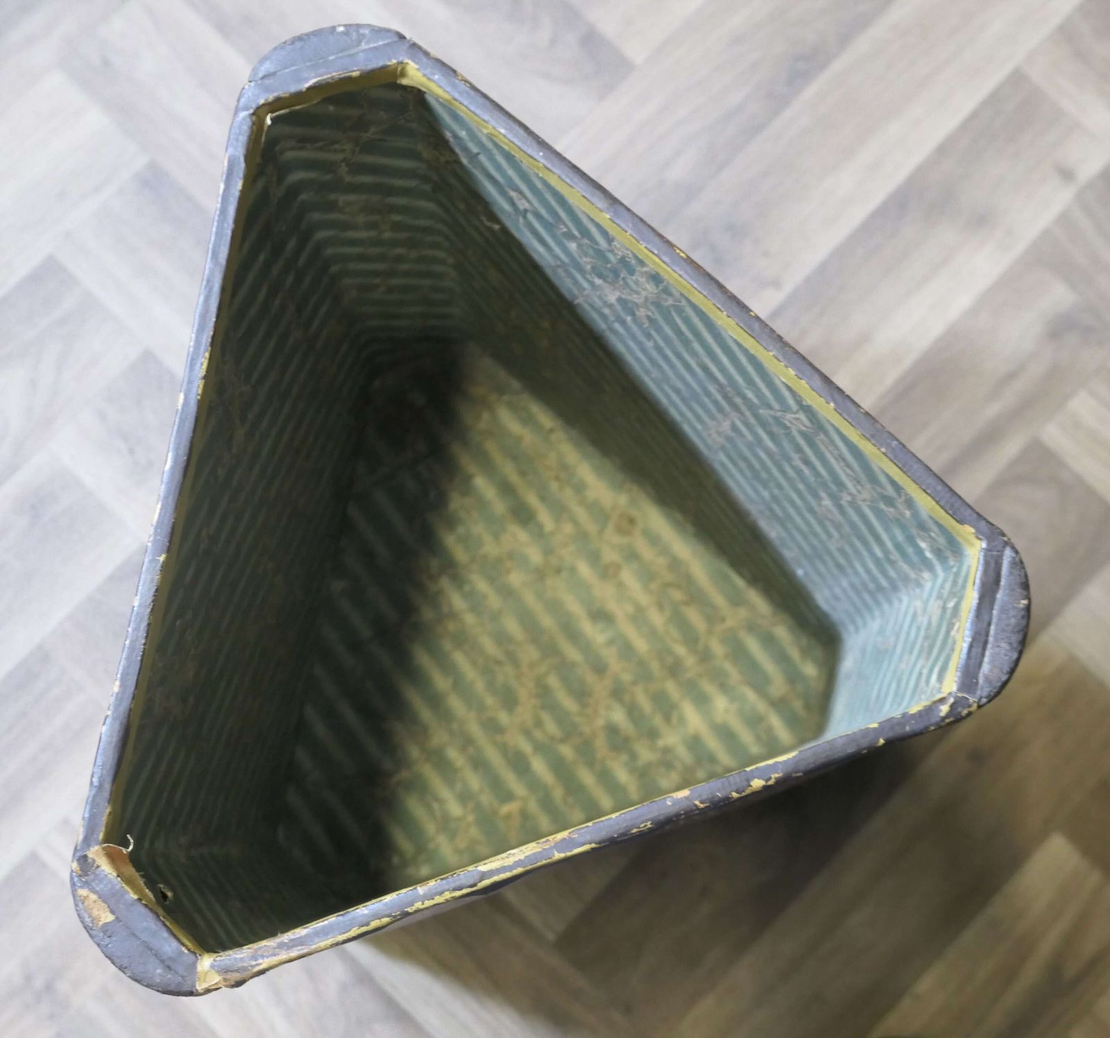 Unusual Library Waste Paper Basket Made From Leather Bound Books photo Home Decor