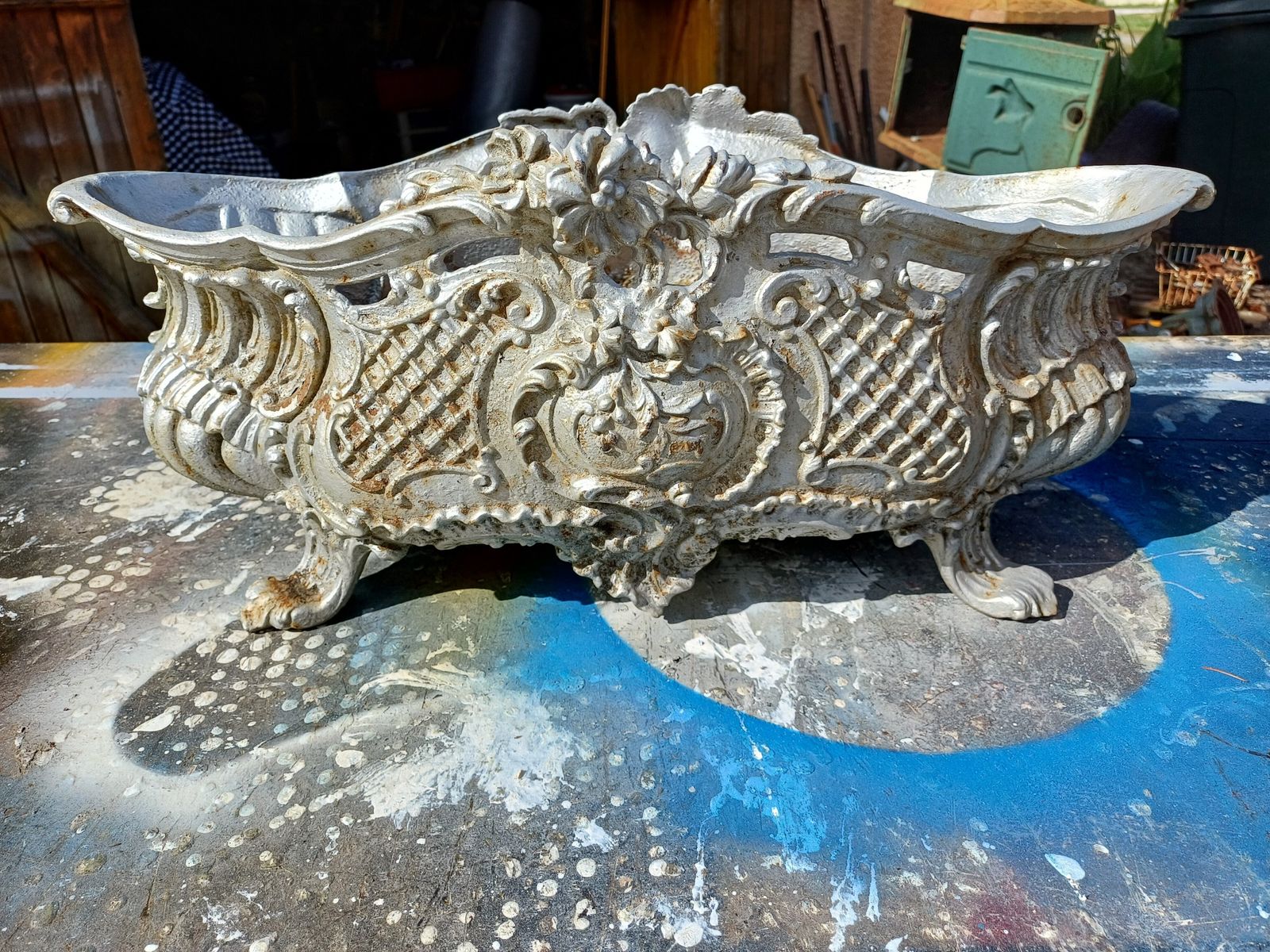 photo for sale Pair Of 1900 Cast Iron Planters From Charleville Mézières In Rocaille Style
