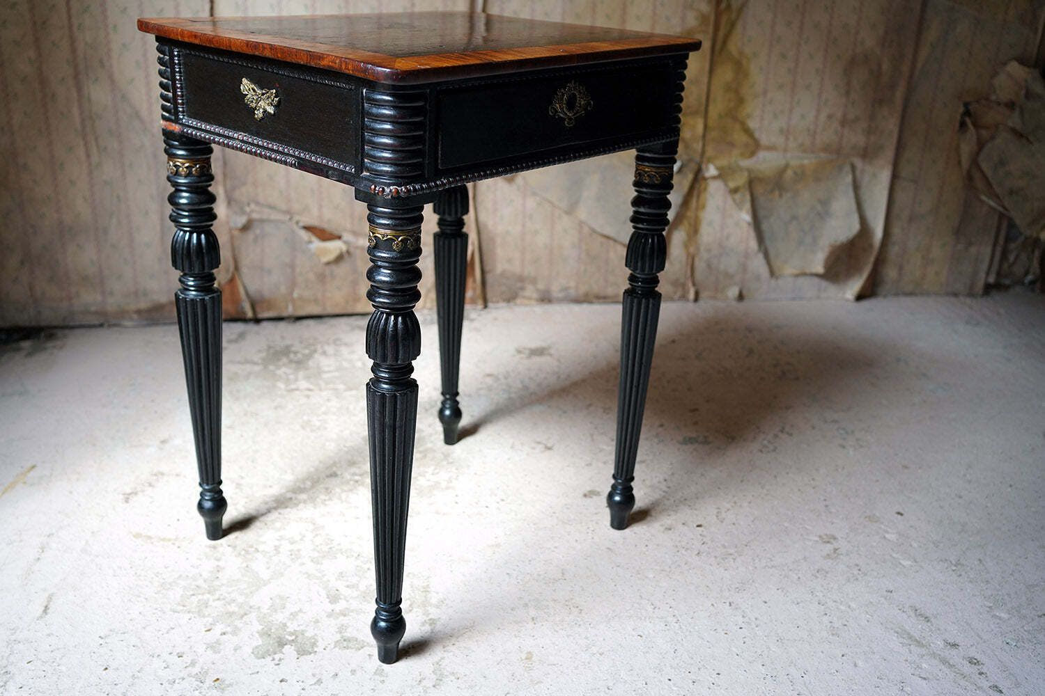 A Fine Late Regency/William IV Period Rosewood & Ebonised Side Table C.1825 35 photo furniture