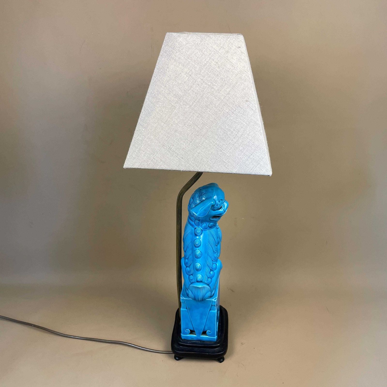 Vintage Oriental Lamp Bedside Table Light Blue Foo Dog Chinese Wooden Lampshade Pattern Ceramic Antique Classic Gold Brass Metal Shade photo Lighting