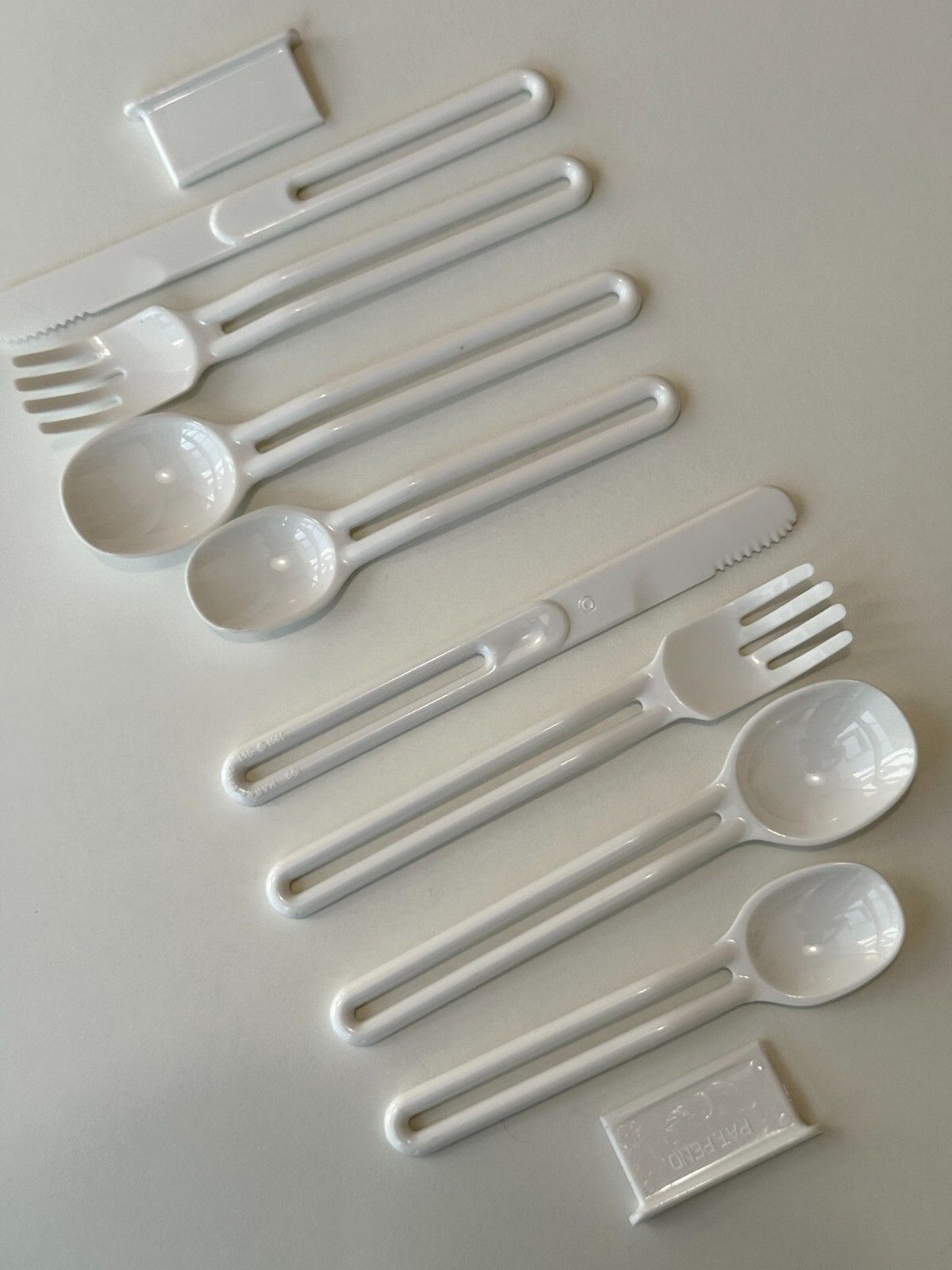 Idg Marketing White Plastic Picnic Cutlery Sets 1986 photo furniture