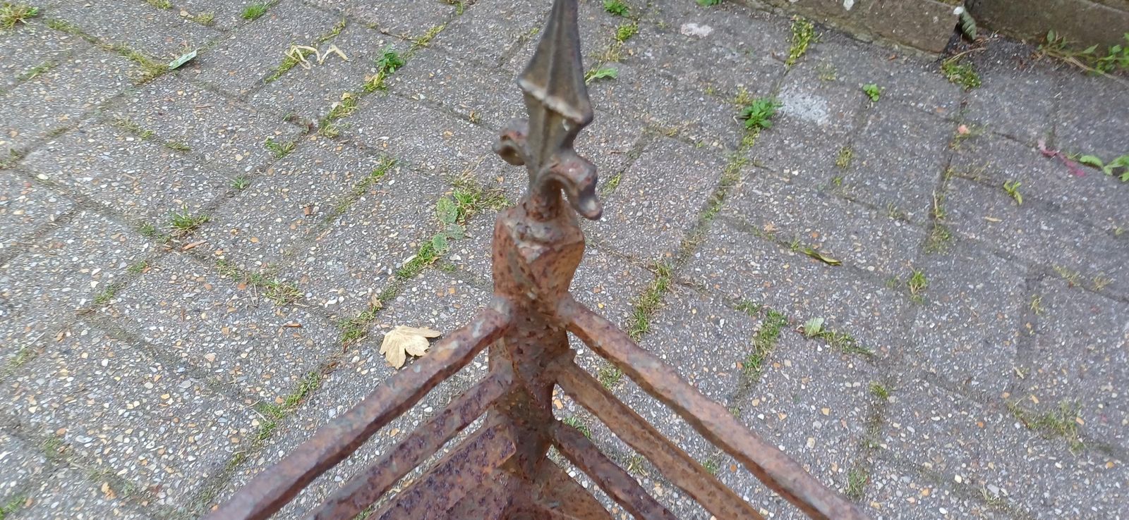 photo furniture Antique Wrought Iron Fire Grate Gothic Fireplace Heavy Twisted Scrollwork Log Basket Salvage Hearth Piece With Patina Free Hand Delivery